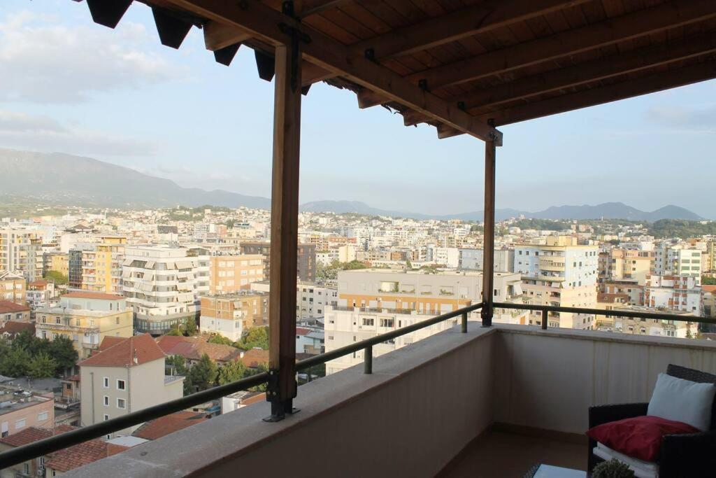Cosy Rooftop At Pazari I Ri * Tiranë
